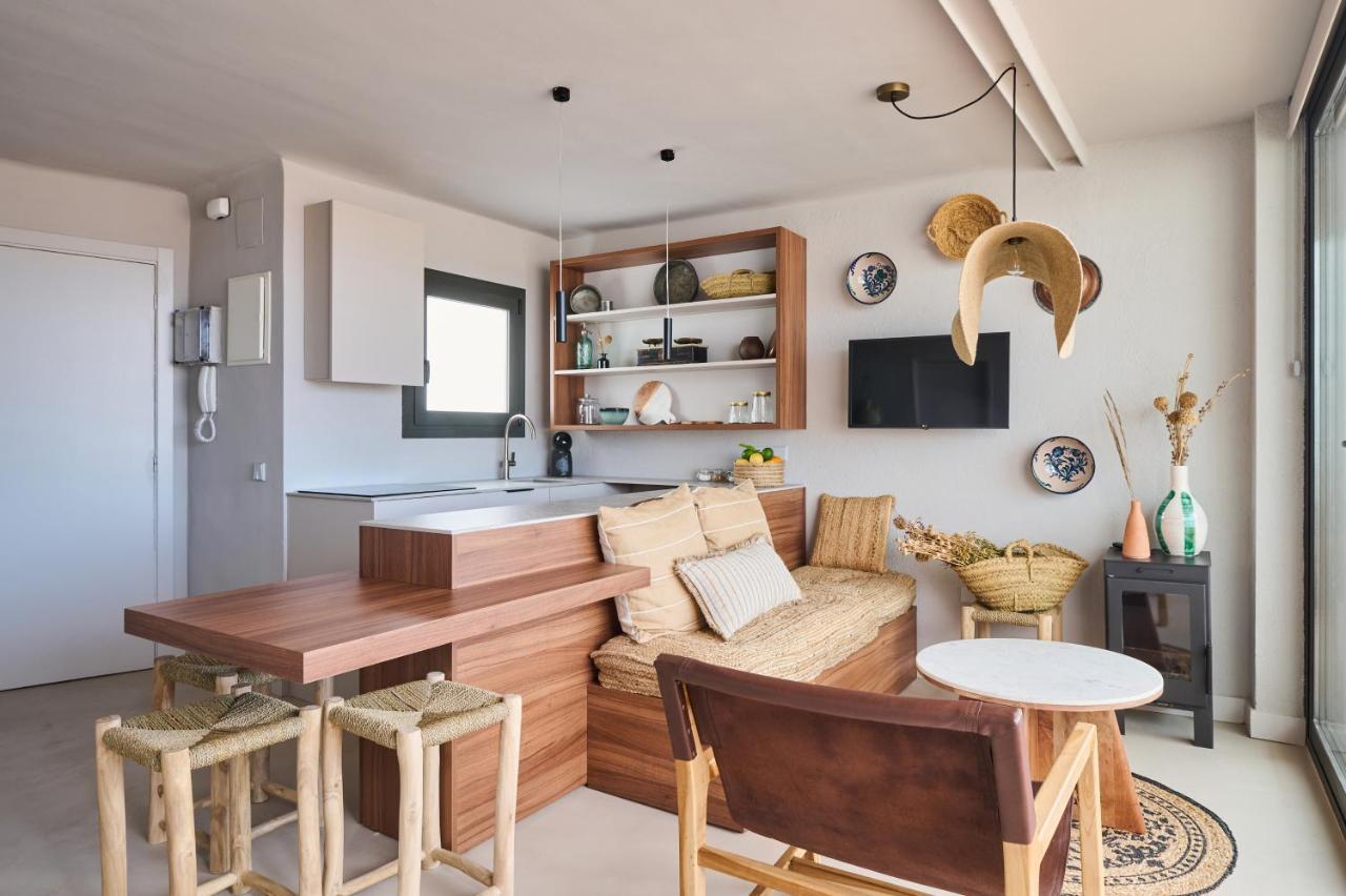 El Rancho At The Beach Blanes Ngoại thất bức ảnh